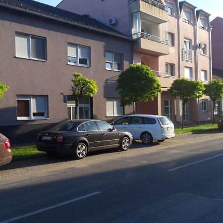 Apartment Eurho Ösek Dış mekan fotoğraf
